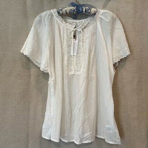Velvet by Graham and Spencer White Eyelet Cotton Peasant Blouse
